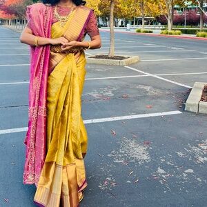 Kanchipuram saree with 2 Blouse work sari